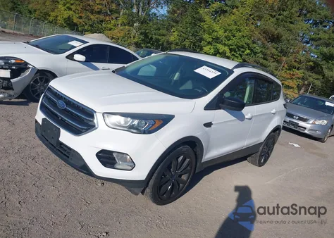 2017 Ford Escape Se из США, поврежденный, VIN 1FMCU9GD8HUD48465